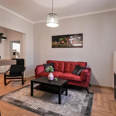 Lejlighed Brand New & Cosy Apartment With A Working Space