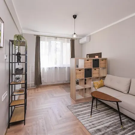 Brand New & Cosy Apartment With A Working Space Apartamento