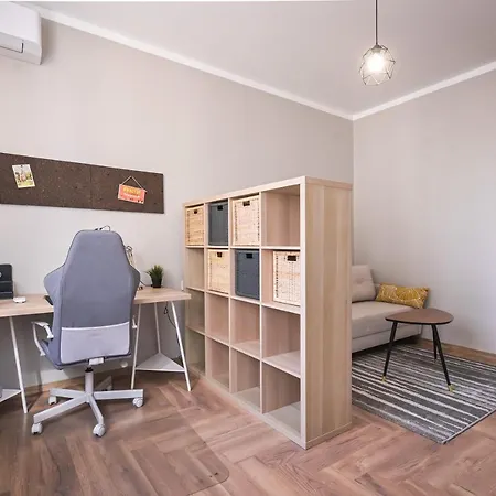 Brand New & Cosy Apartment With A Working Space شقة *